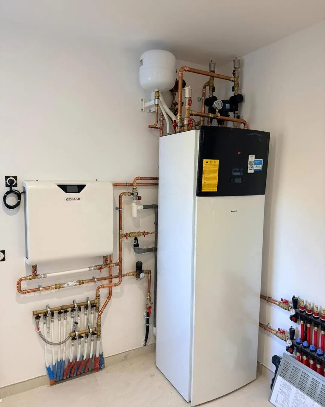 Installation de pompe à chaleur réalisée par ISONERGI dans la région de Rennes