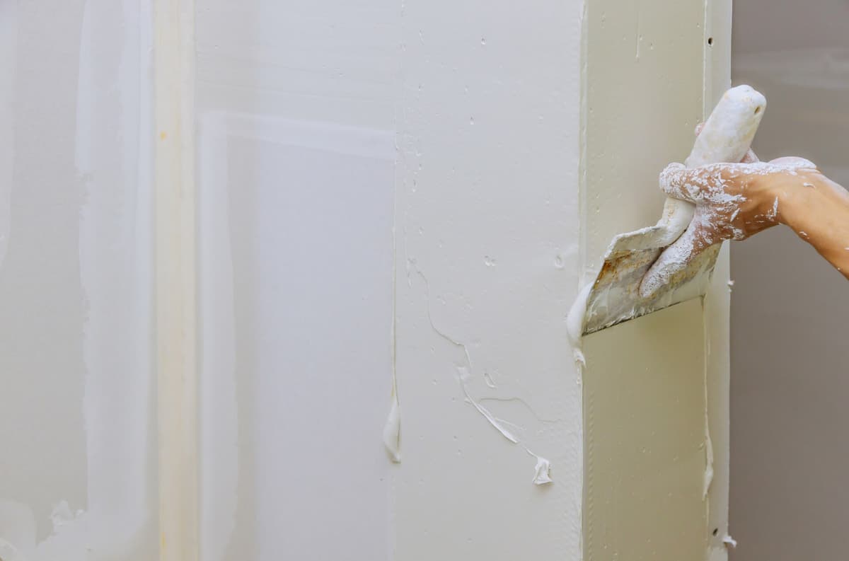 Rénovation façade maison : l'enduit